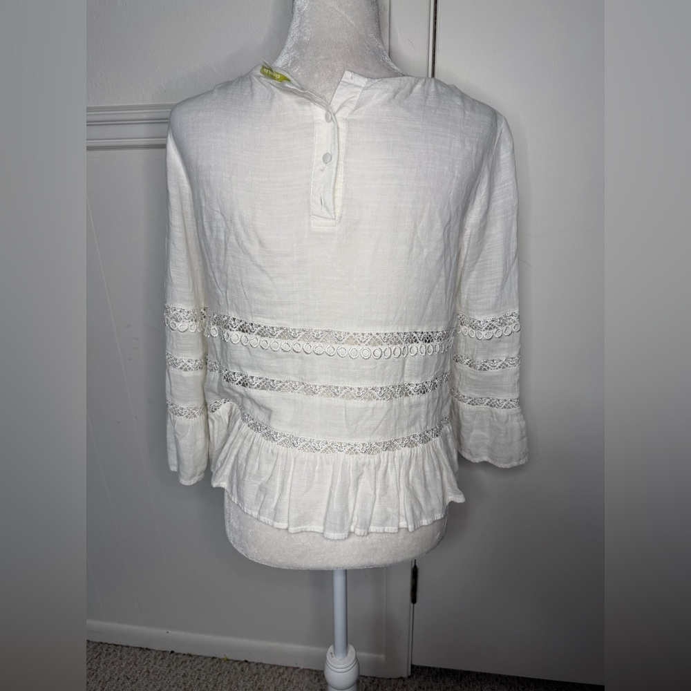 Gianni Bini White Blouse with Lace Accents size S - Picture 4 of 9